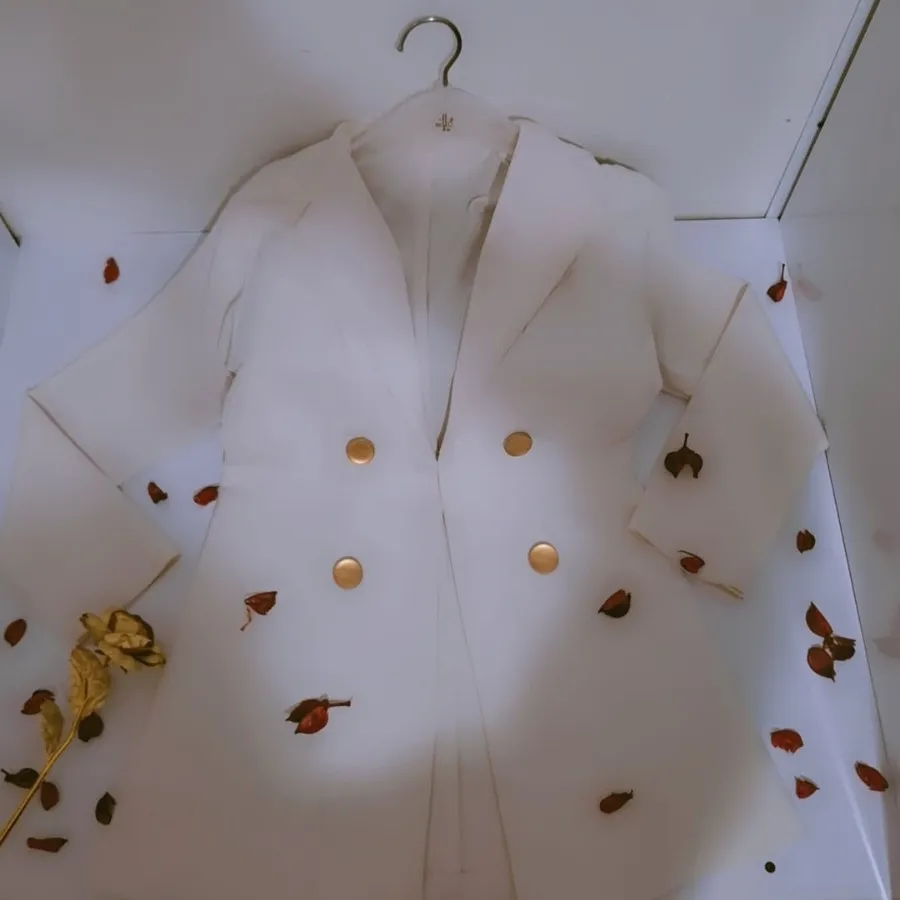 کت تک سفید طلایی