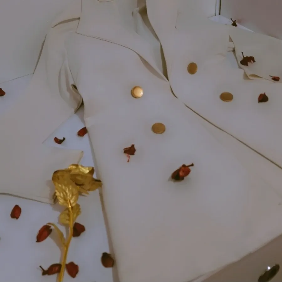 کت تک سفید طلایی