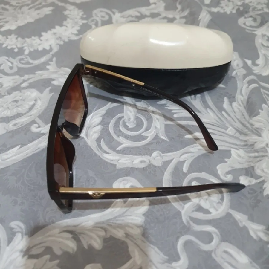 عینک آفتابی سالم با جاش