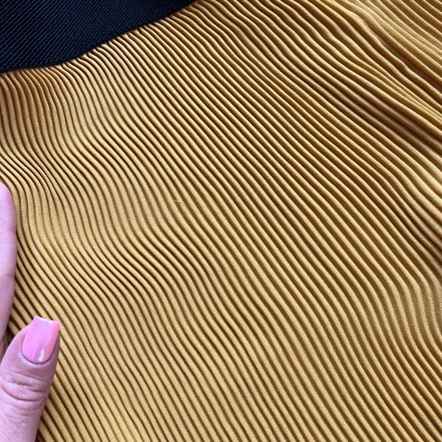 شلوار پلیسه Zara