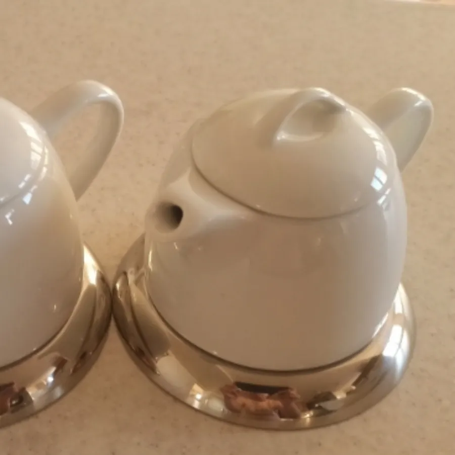 قوری و شکرپاش