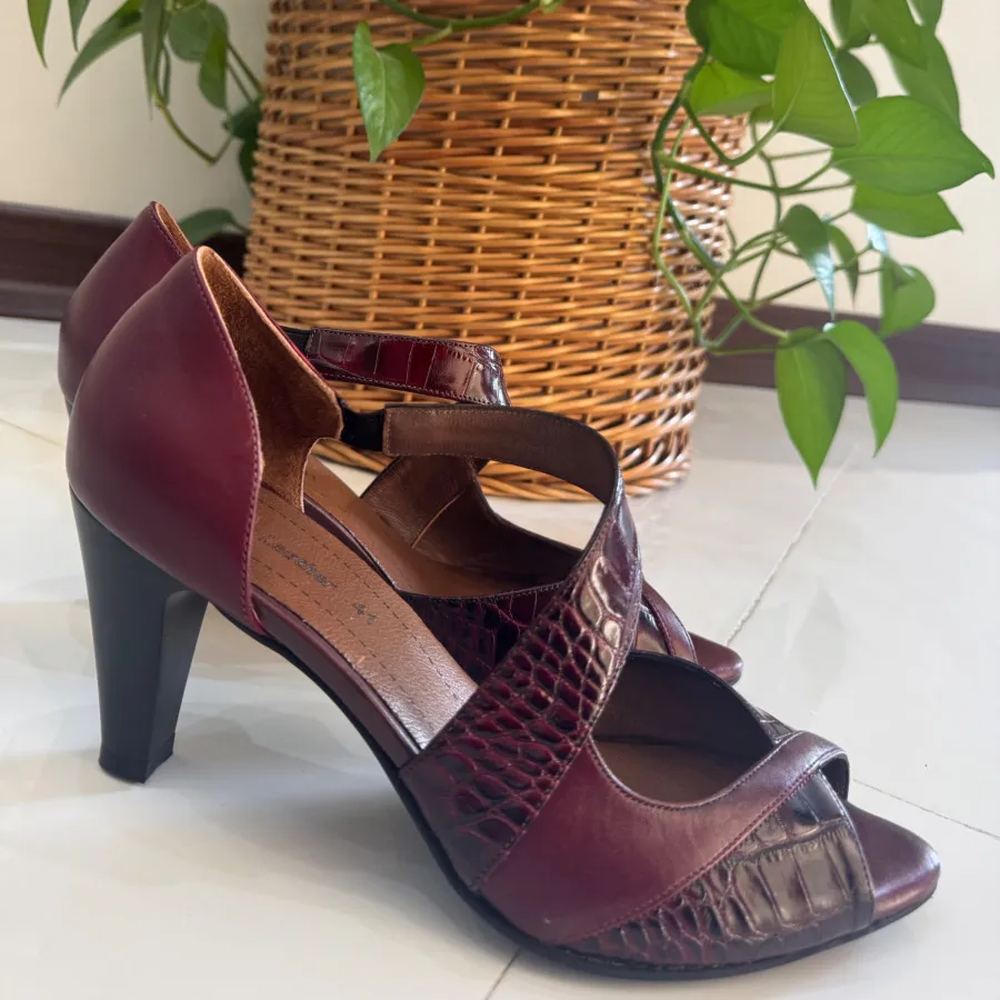 کفش جلو باز