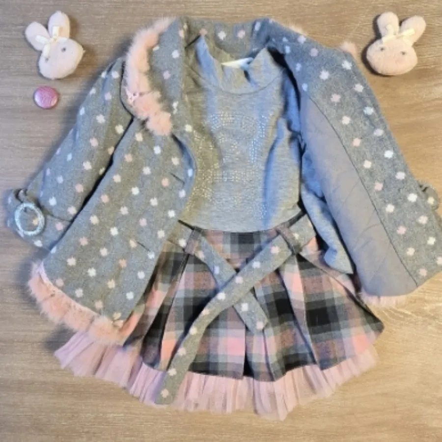 ست پالتو و پیراهن یکسال