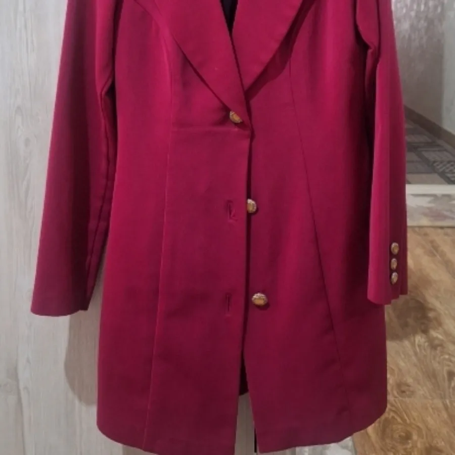 کت و شلوار و تاپ