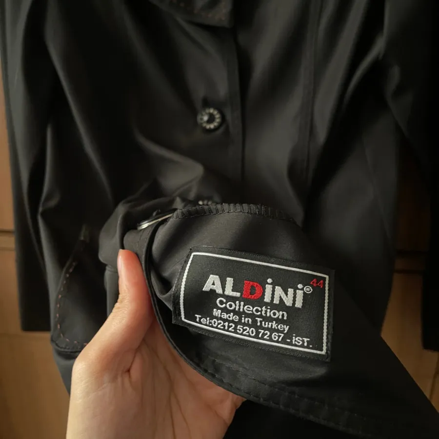 مانتو بارانی