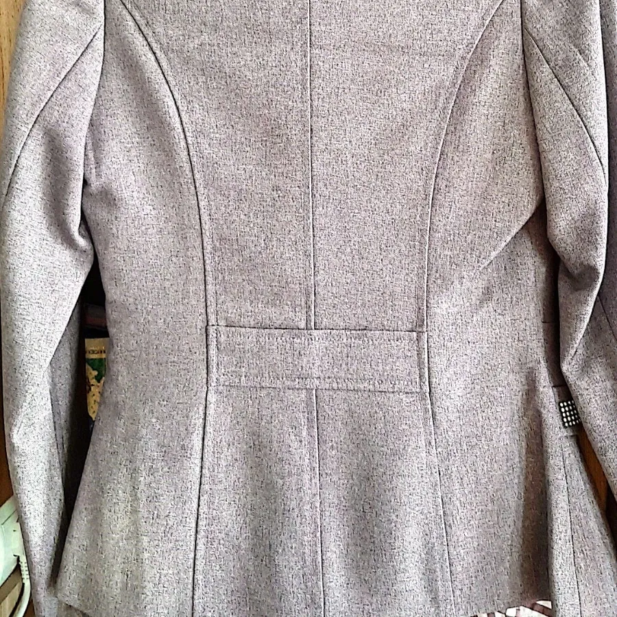 کت و شلوار و شومیز