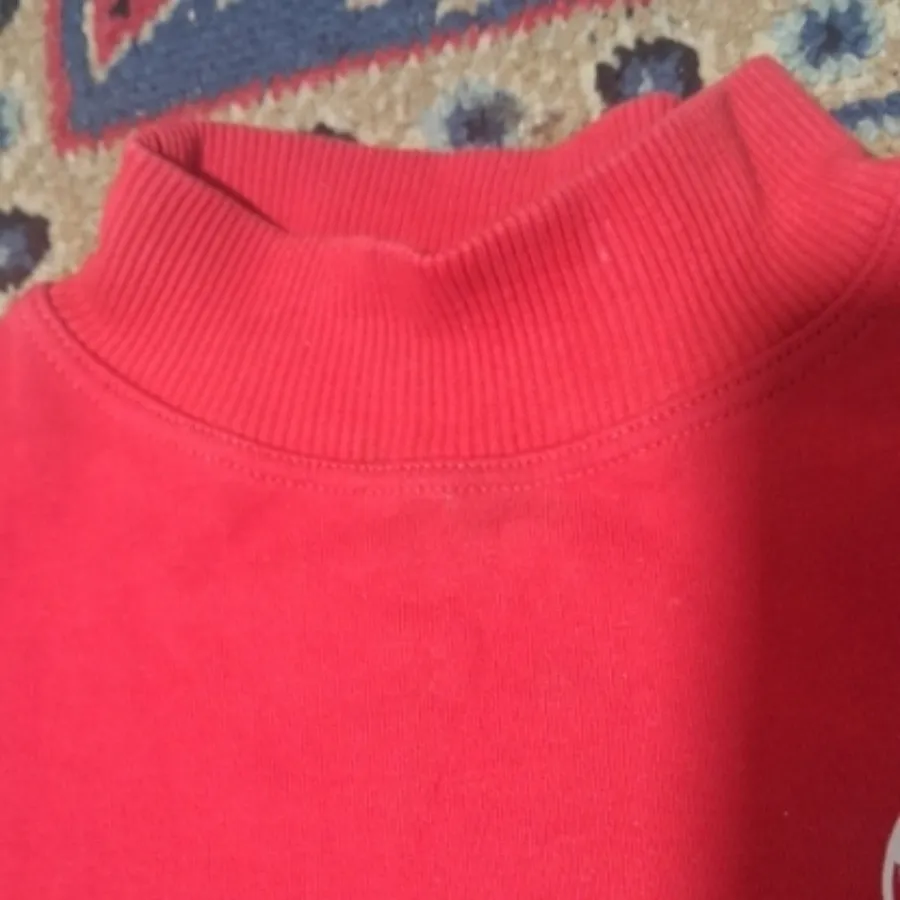 بلوز تک قرمز