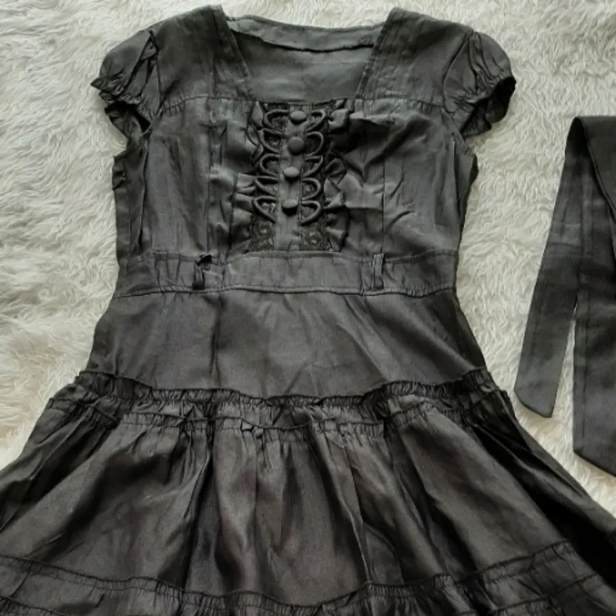 پیراهن مشکی