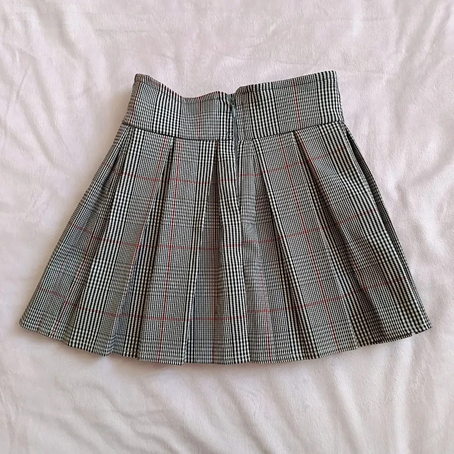 دامن دخترانه