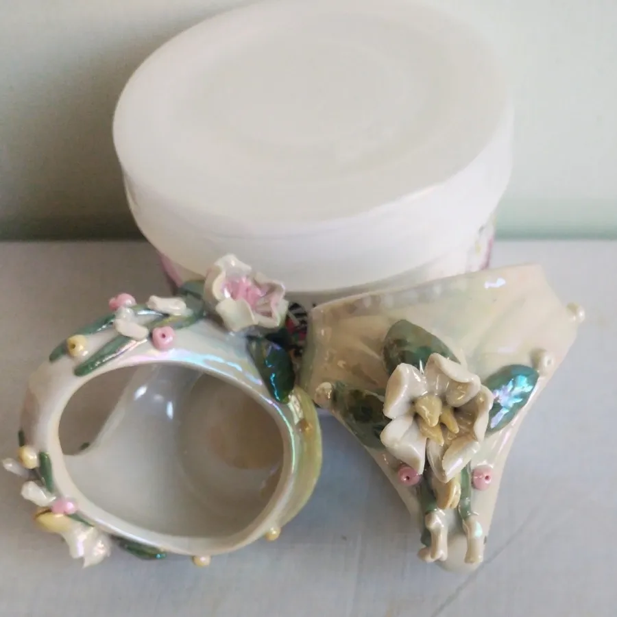 جا جواهری گل برجسته