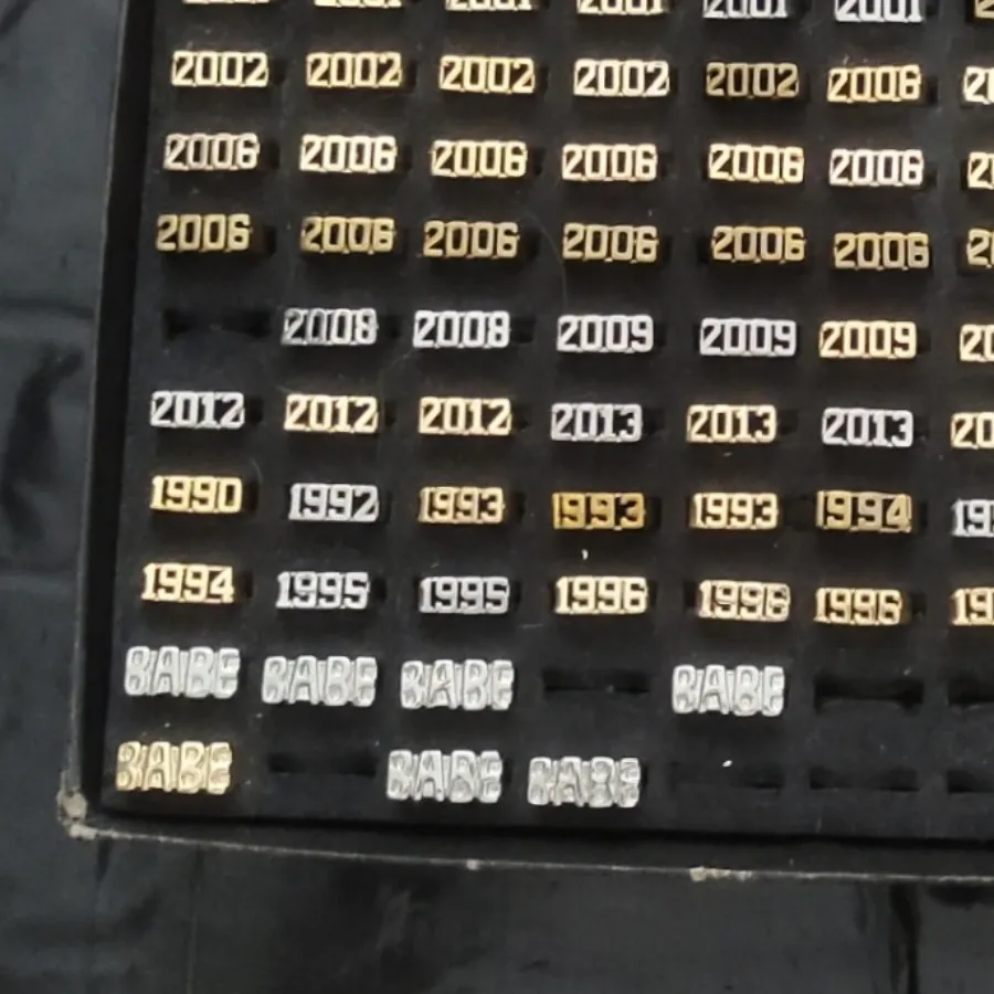 انگشتر بی بیBABE