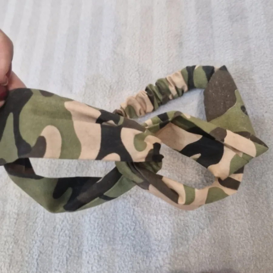 تل سر برا دختربچه