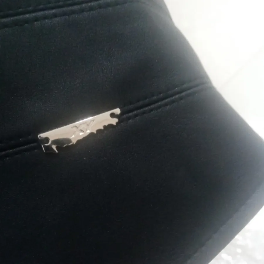 کلاه باکت چرم برند کره ای