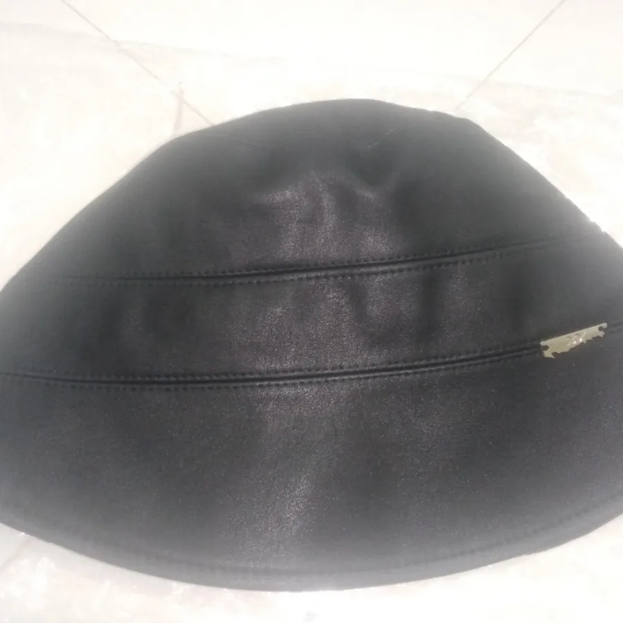 کلاه باکت چرم برند کره ای