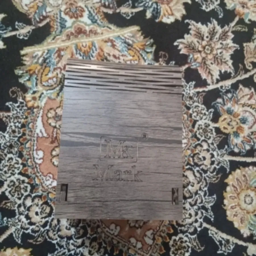 دستبند چرم با جعبه چوبی