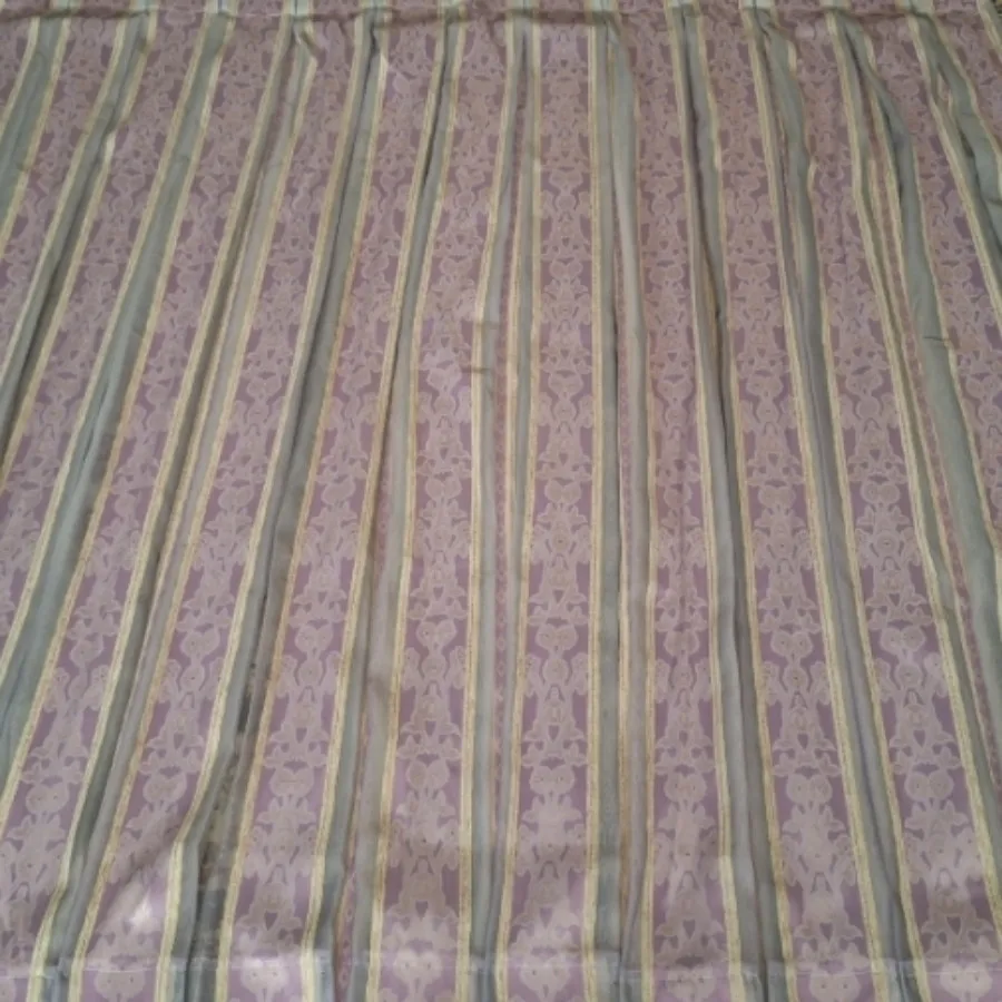 پرده یاسی شیشه ای