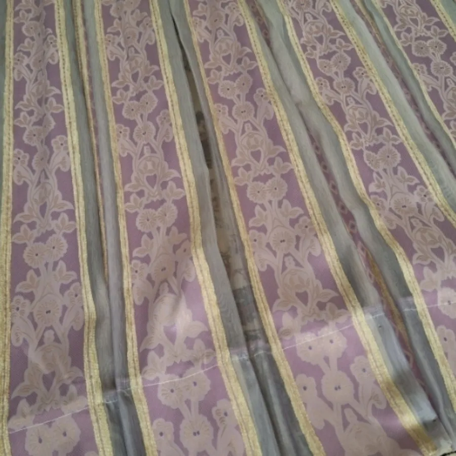 پرده یاسی شیشه ای