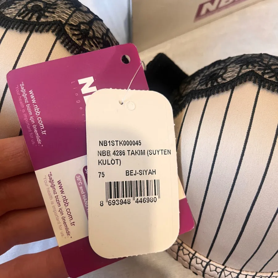 لباس زیر مارک