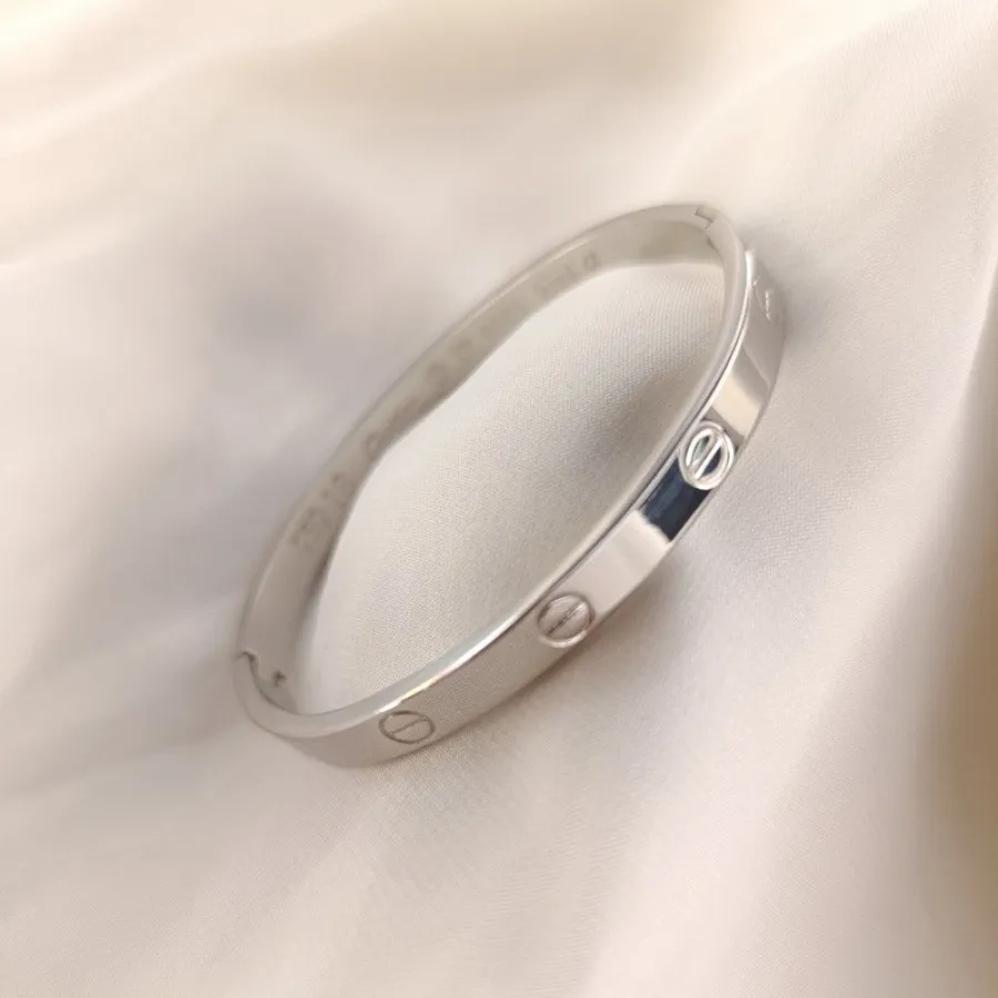 بنگل کارتیه طرح لاو