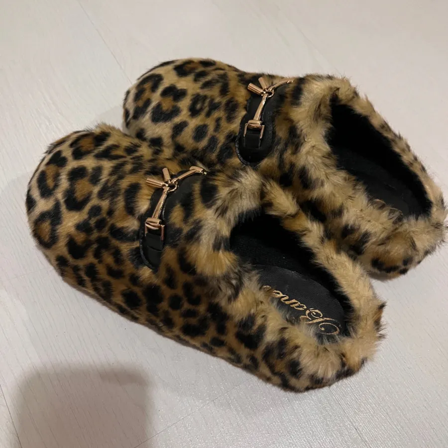 دمپایی پلنگی