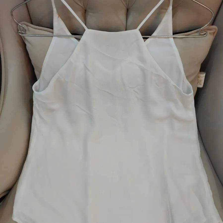 تاپ وارداتی سفید