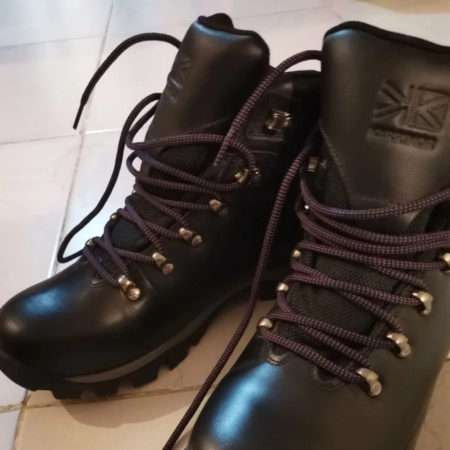 کفش کوهنوردی زنانه