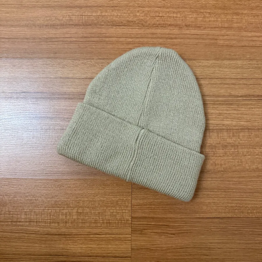 کلاه پیرسینگ دار