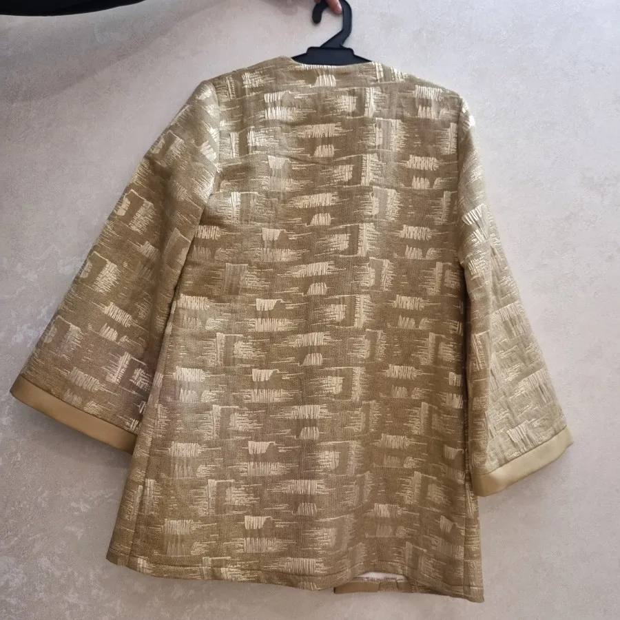 مانتو مجلسی  طلایی