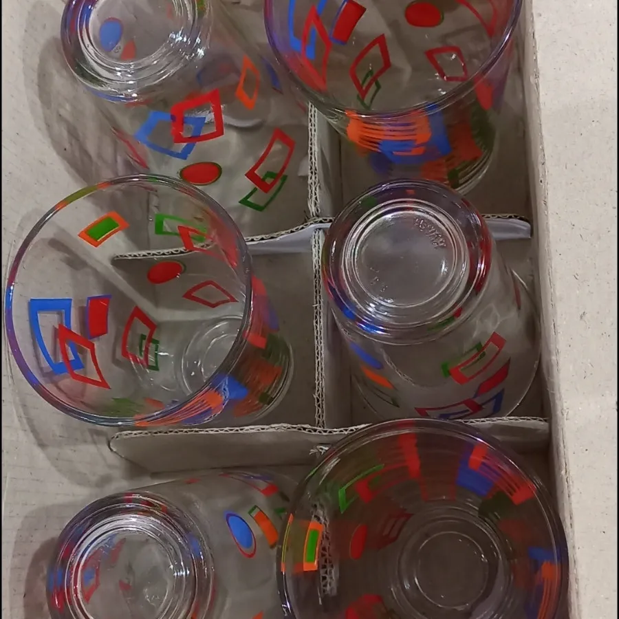 لیوان طرح دار