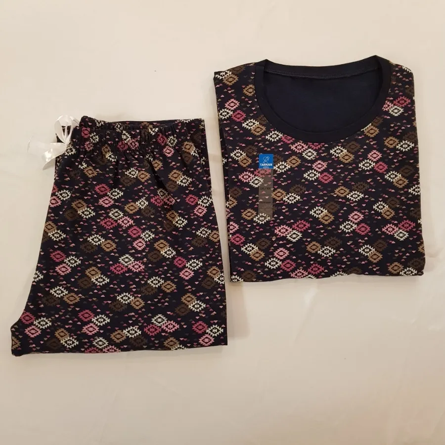 ست تیشرت و شلوار طرح دار