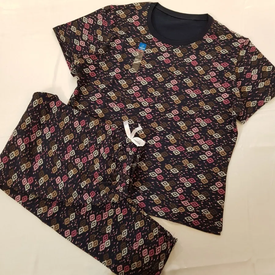 ست تیشرت و شلوار طرح دار