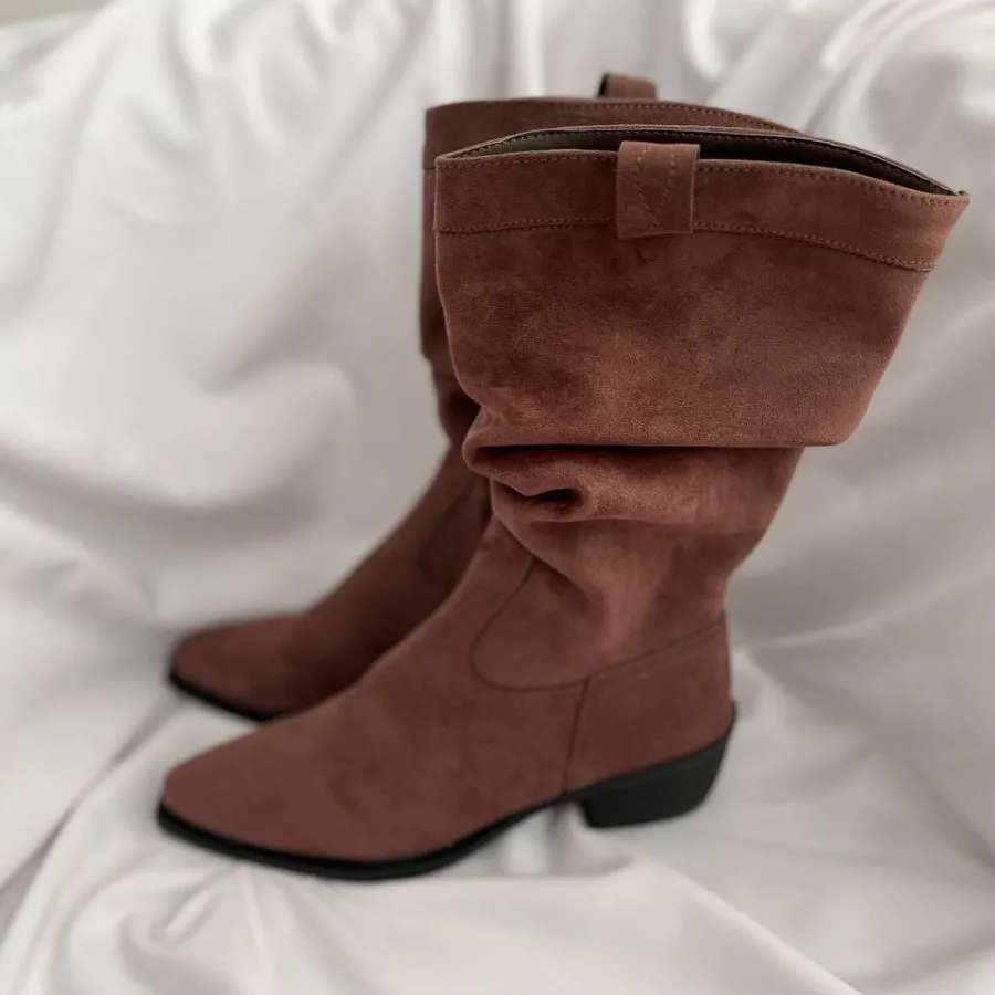 نیمبوت چروک دخترانه