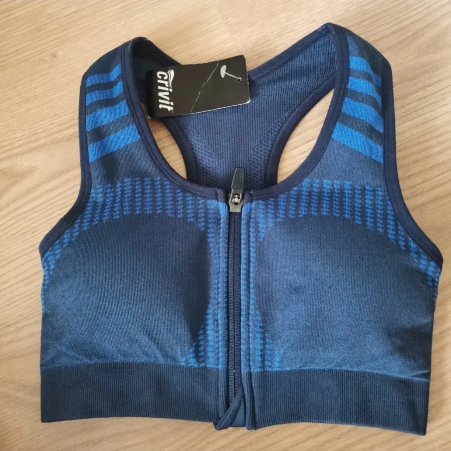 نیم‌تنه ورزشی کرویت