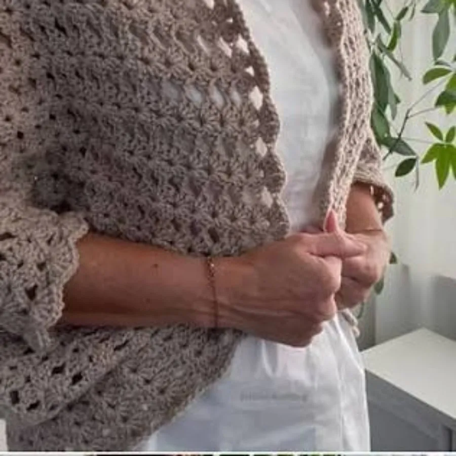 رویی لباس قلاب بافی