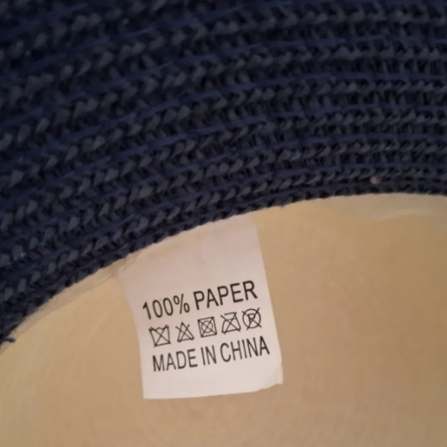 کلاه حصیری پاپیون دار