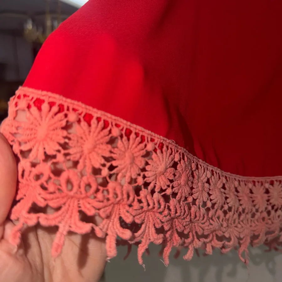 تاپ خارجی قرمز رنگ