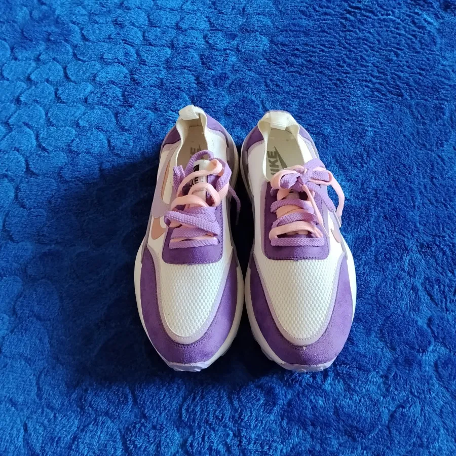 کفش ورزشی-کتونی