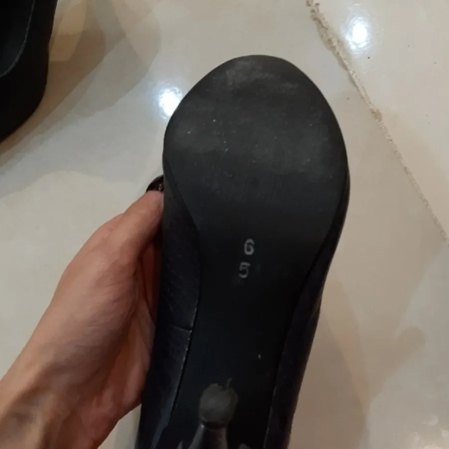 کفش پاشنهدار