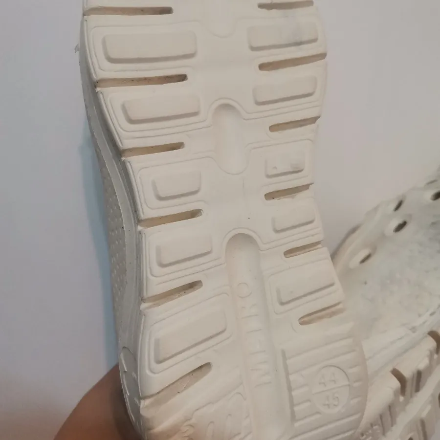 کراکس شیری 40