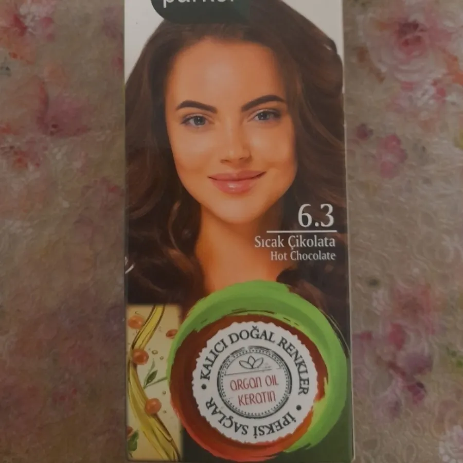 رنگ موی سارا پارکر