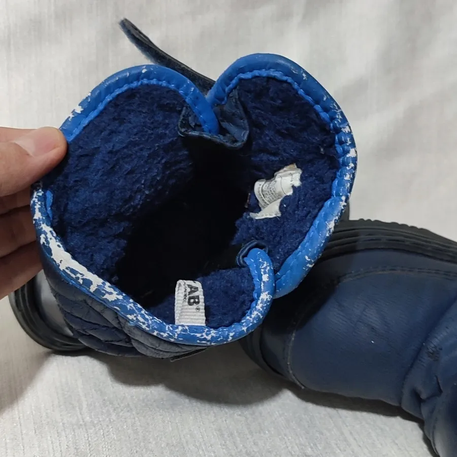 بوت بچه گانه