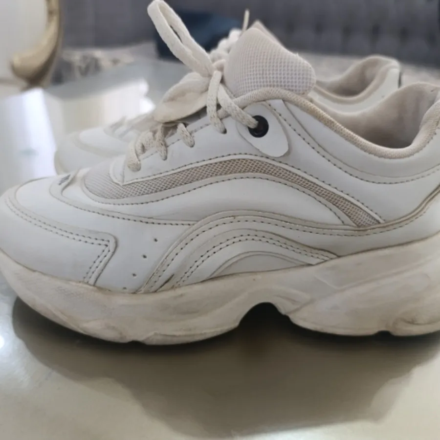 کتونی سفید سایز 38