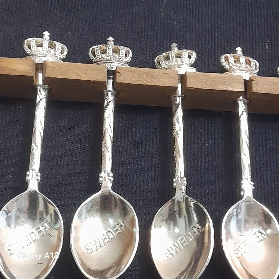 استند یا شلف با قاشق