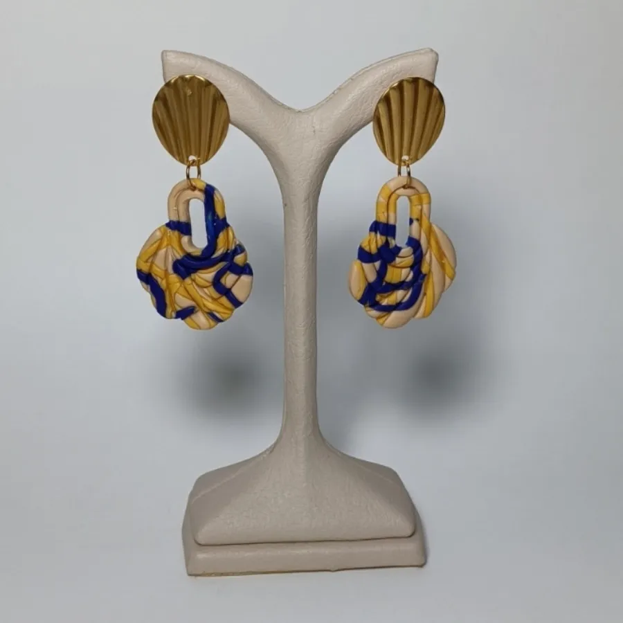 گوشواره پلیمری