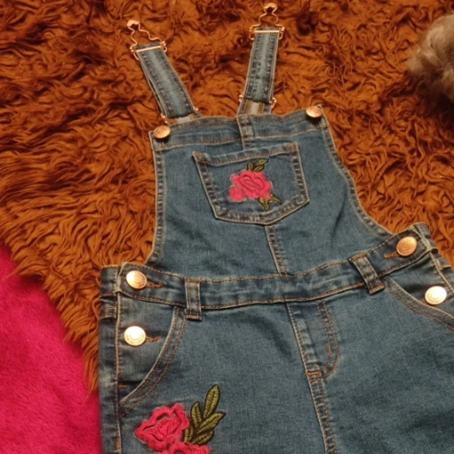 بیلر لی دخترانه