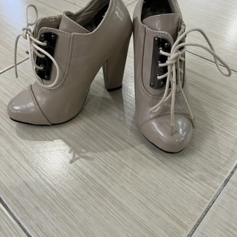 کفش پاشنه بلند وارداتی