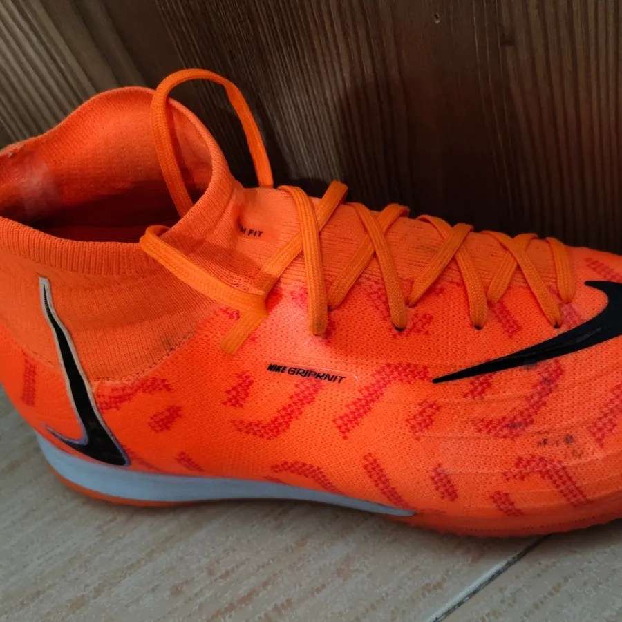 کفش فوتسال نایک