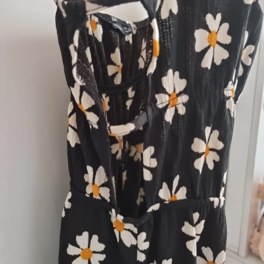 اوورال برشکا بابونه ای