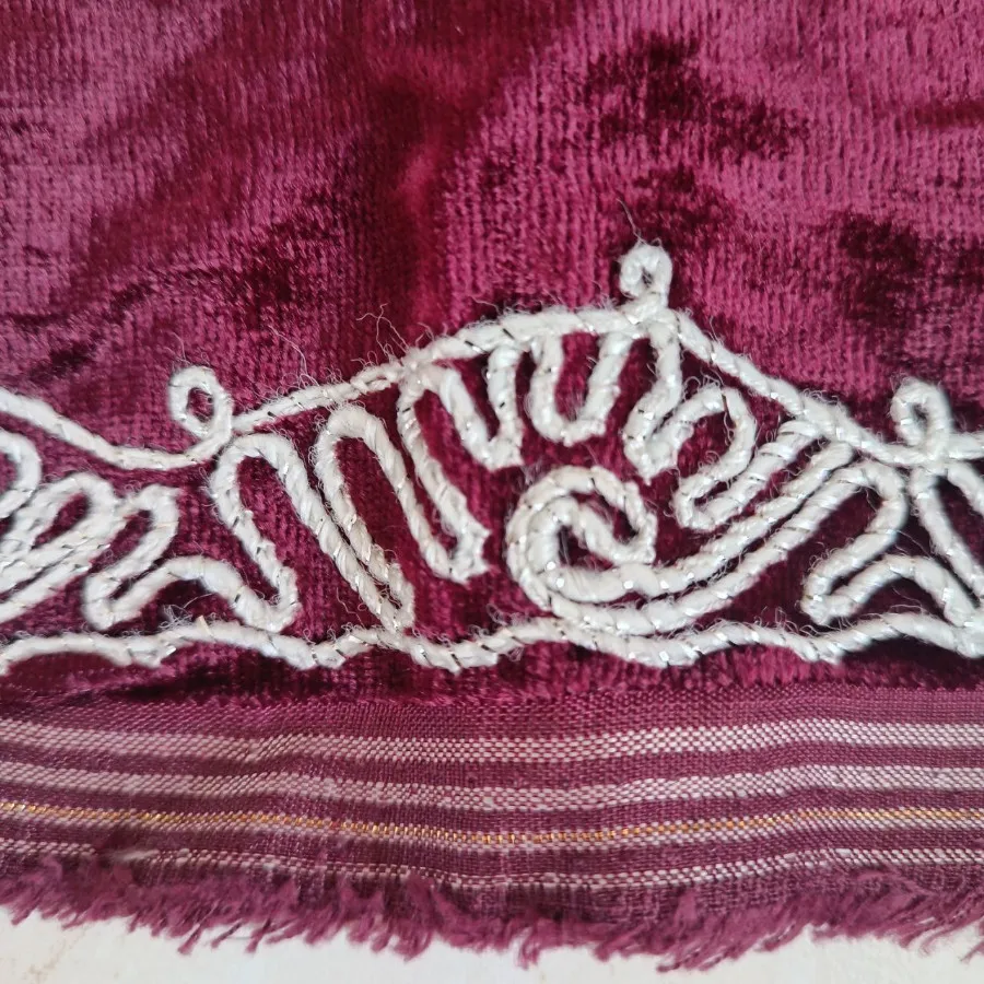 رومیزی مخمل قدیمی