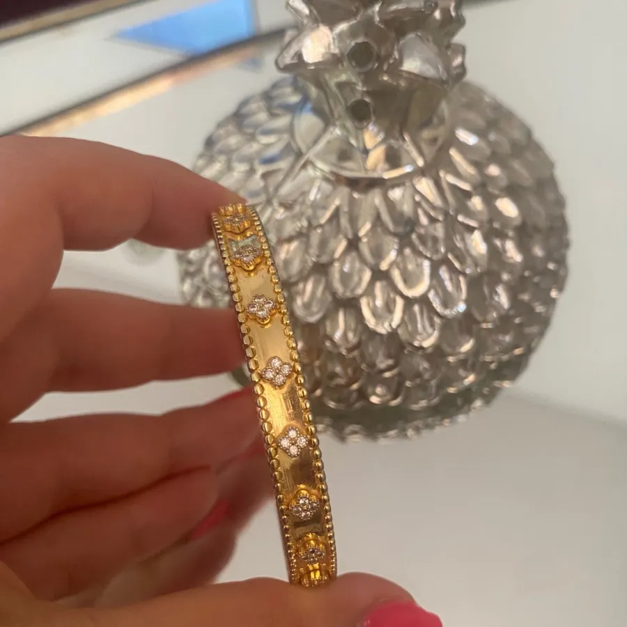 دستبند النگویی کارتیه